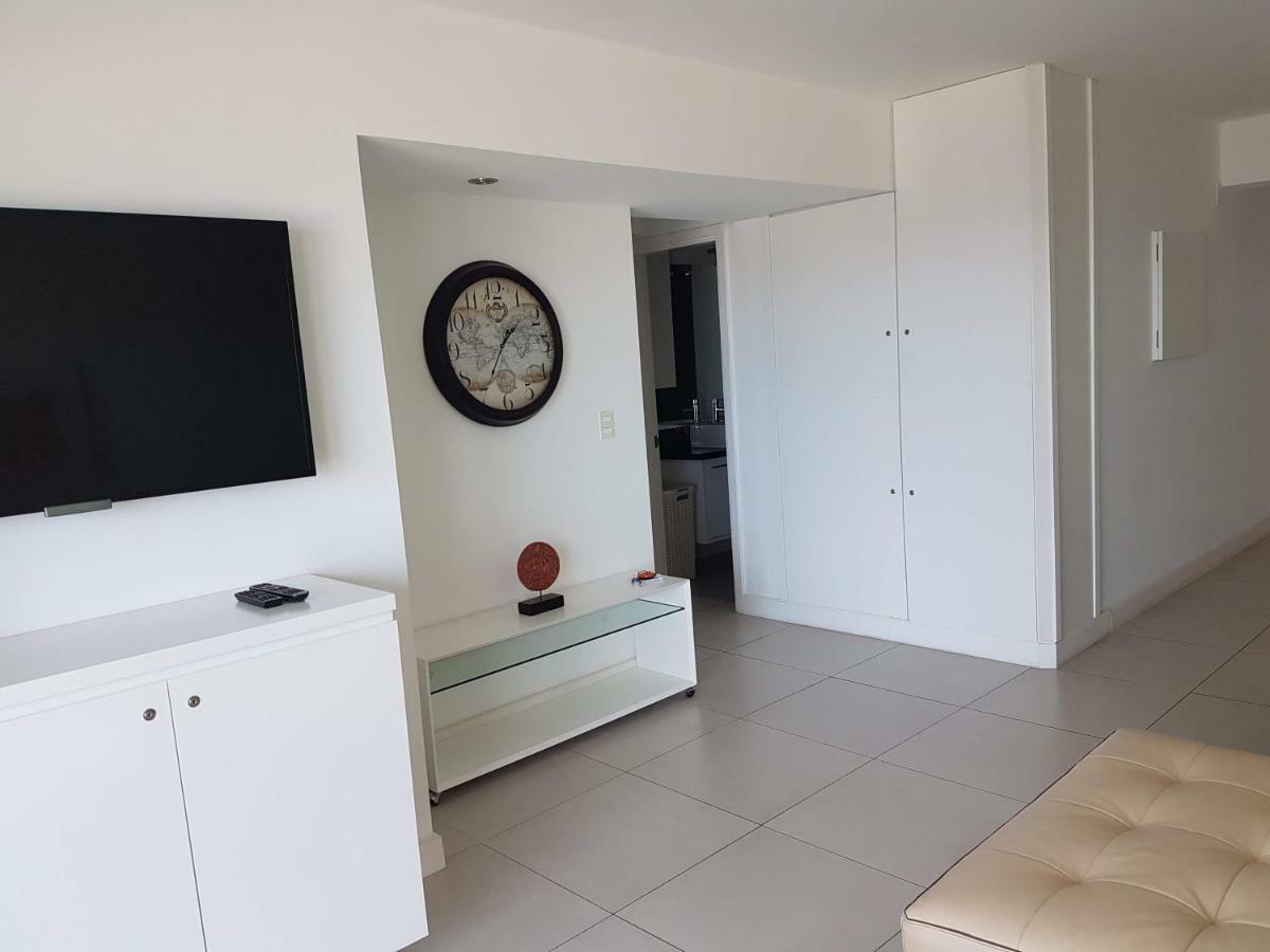Peninsula Apartment